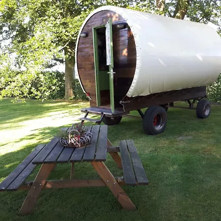 Irish Bowtop Op Het Platteland Huize Ouwervelden Camping Wouwsche Plantage