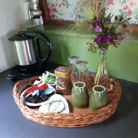 Campsite Irish Bowtop Op Het Platteland Huize Ouwervelden