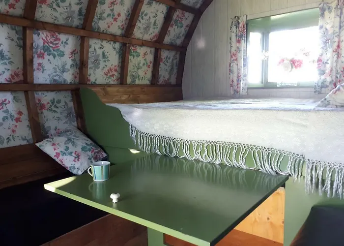 Kemping Irish Bowtop Op Het Platteland Huize Ouwervelden *