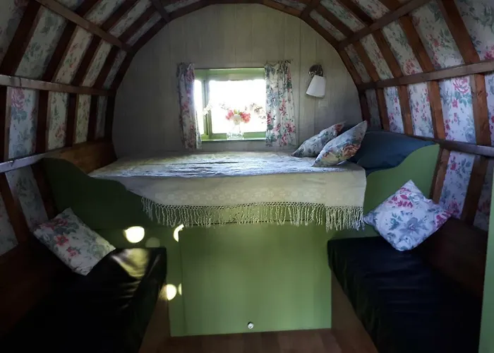 Irish Bowtop Op Het Platteland Huize Ouwervelden * Wouwsche Plantage