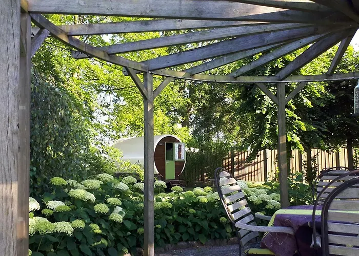 Irish Bowtop Op Het Platteland Huize Ouwervelden مكان تخييم